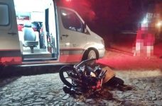 motociclista-morre-em-acidente-com-carro-na-br-267,-em-bicas